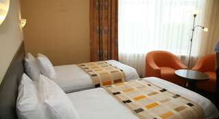 Гостиница Дубрава Чебоксары Стандартный двухместный номер с 2 отдельными кроватями-2